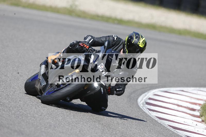 /Archiv-2025/48 25.08.2025 Cornu Master School ADR/rot-rouge/92